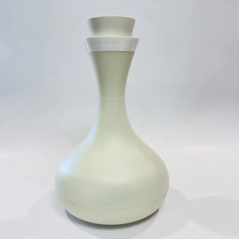 Vintage Therm Ware by‎ David Douglas Genie Bottle Caraffe w Lid White Ivory USA